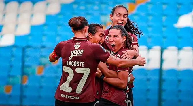 Universitario venció 3-1 a Cristal por el Clausura de la Liga Femenina Universitario venció 3-1 a Cristal por el Clausura de la Liga Femenina