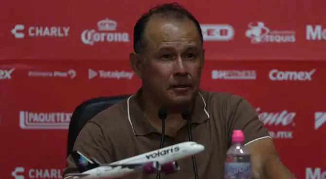 Juan Reynoso debutó con una derrota por 3-1 al mando de Necaxa. Juan Reynoso debutó con una derrota por 3-1 al mando de Necaxa.