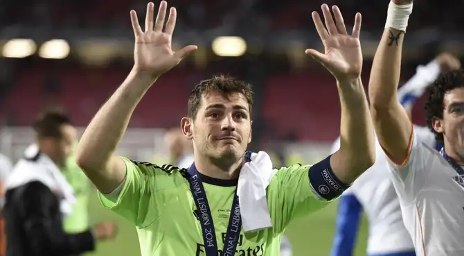 El "reto Iker Casillas" lleva al legendario arquero español a Lima y reúne a 10 populares creadores de contenido