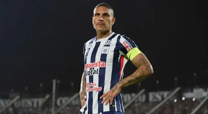 Paolo Guerrero recibió fuerte noticia tras ser vinculado a estafa de diplomas.