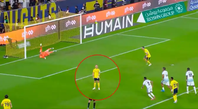 Cristiano Ronaldo desperdició insólito penal que le permitía ampliar su récord goleador Cristiano Ronaldo desperdició insólito penal que le permitía ampliar su récord goleador