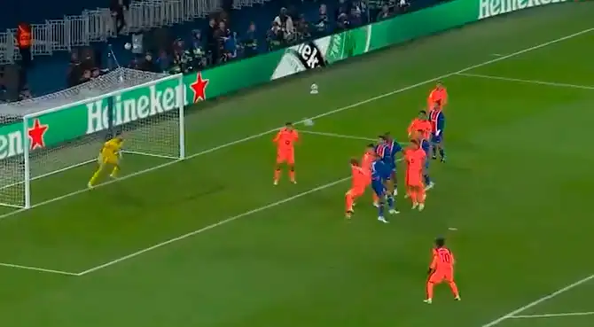 Gol de Hernández para el 2-1 del PSG ante el Barcelona por Champions League Gol de Hernández para el 2-1 del PSG ante el Barcelona por Champions League
