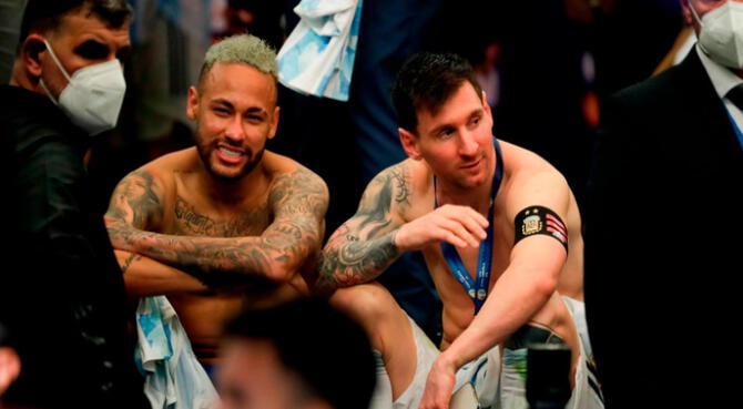 Lionel Messi y Neymar se quedaron charlando tras la final de Copa América 2021.