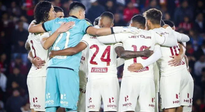 Universitario llenó de alegría a sus hinchas tras finalizar la Liga 1 2024.