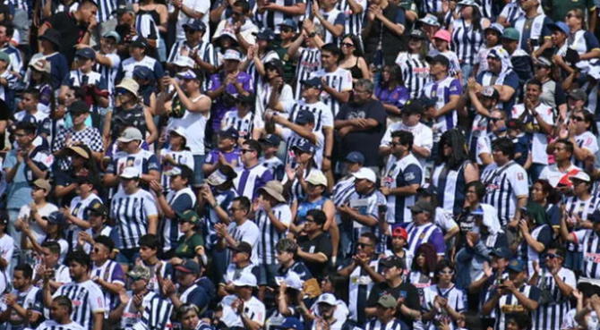 Alianza Lima se alista para el encuentro contra Universitario de Deportes.