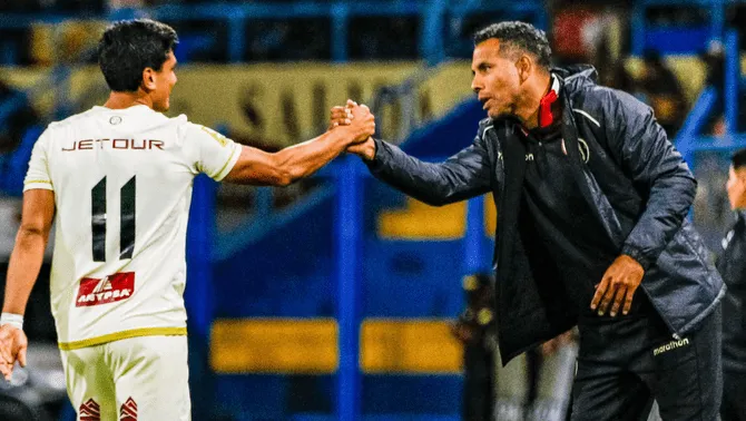 Piero Alva dirigirá su último partido como interino en Universitario ante Barcelona SC por Copa Libertadores.