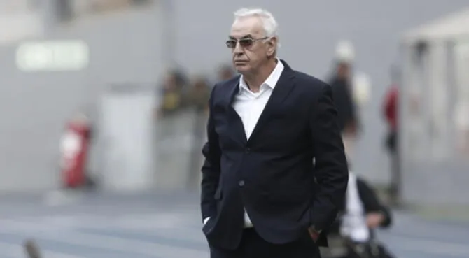 Universitario perdió por tercera vez y Jorge Fossati recibió críticas. Universitario perdió por tercera vez y Jorge Fossati recibió críticas.
