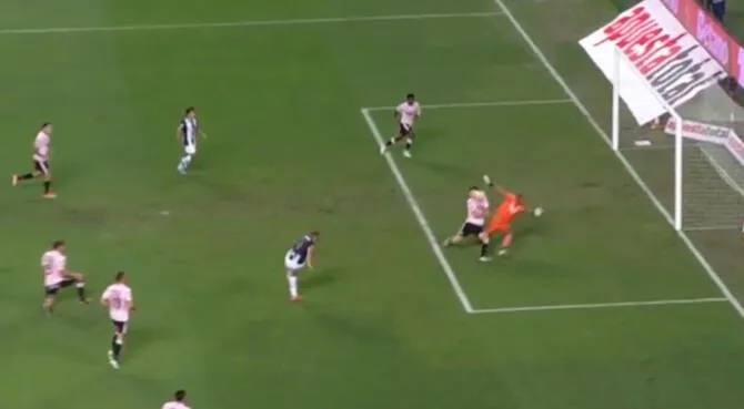 Steven Rivadeneyra se lució en el partido Sport Boys vs. Alianza Lima. Steven Rivadeneyra se lució en el partido Sport Boys vs. Alianza Lima.